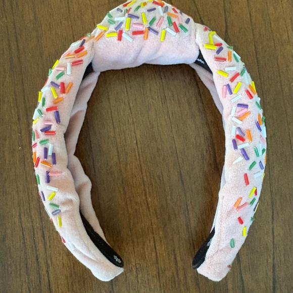 Lele Sadoughi Strawberry Birthday Cake Knotted Headband - Picture 3 of 6